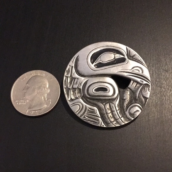 Beautiful Brooch - Picture 3 of 4